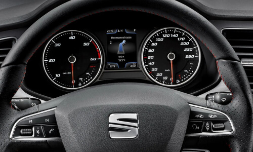 SEAT Leon Coupe #8