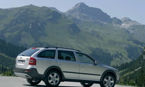 Skoda Octavia Scout #4