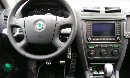 Skoda Octavia Scout #13