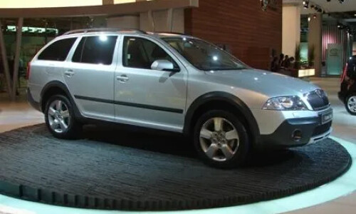 Skoda Octavia Scout 2.0 FSI #7
