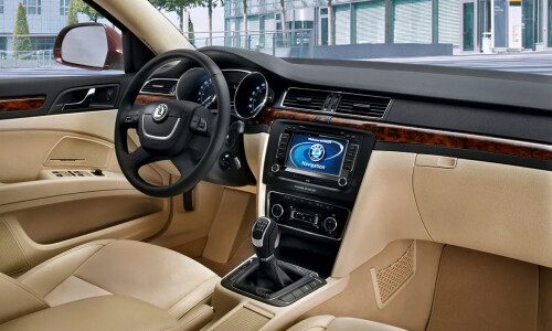 Skoda Superb #5