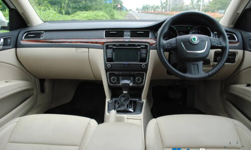 Skoda Superb #13