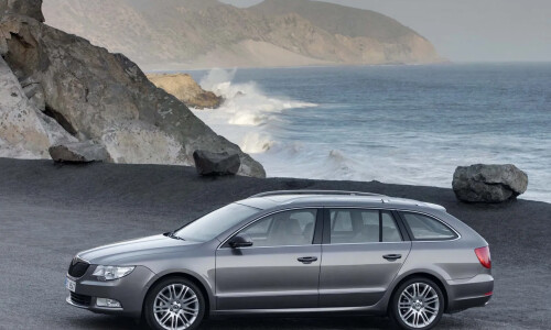 Skoda Superb Combi #3