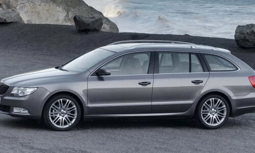 Skoda Superb Combi #6