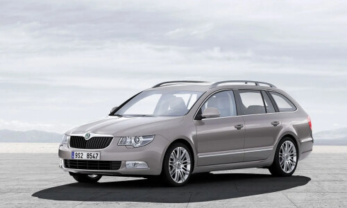 Skoda Superb Combi #7