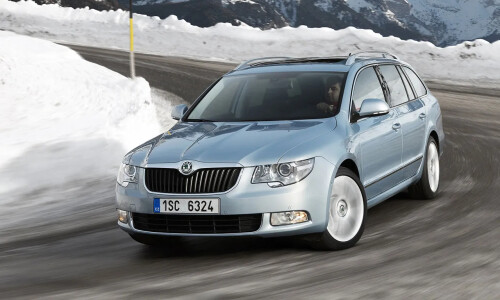 Skoda Superb Combi #10