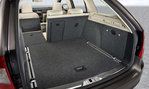 Skoda Superb Combi #11