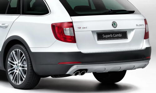 Skoda Superb Combi Outdoor #2
