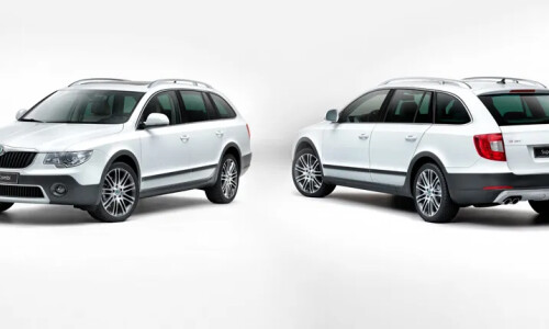 Skoda Superb Combi Outdoor #4