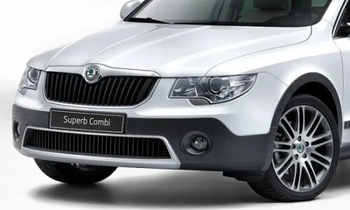 Skoda Superb Combi Outdoor #9