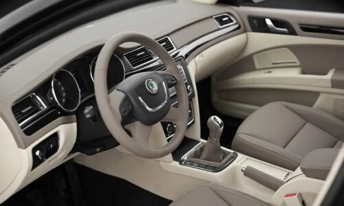 Skoda Superb Combi Outdoor #18