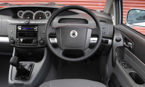 Ssangyong Rodius #3