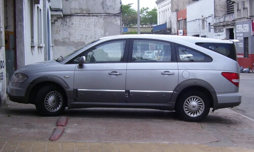 Ssangyong Rodius #6