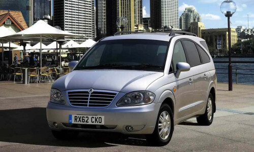 Ssangyong Rodius #11