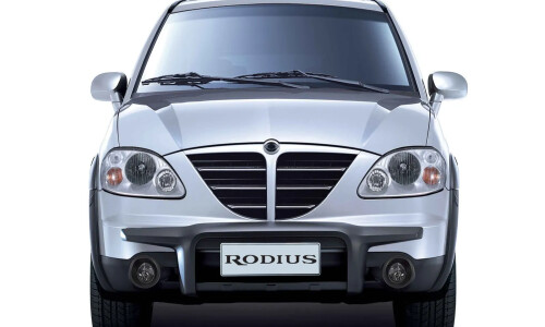 Ssangyong Rodius #15