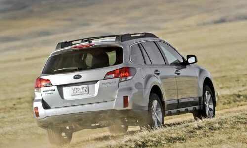 Subaru Outback 2.5i #3