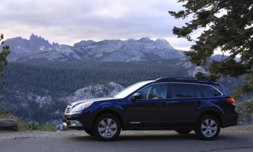 Subaru Outback 2.5i #5