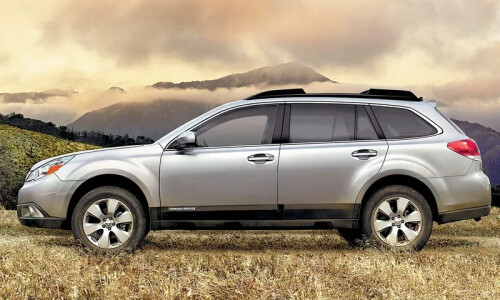 Subaru Outback 2.5i #6