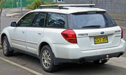 Subaru Outback 2.5i #9