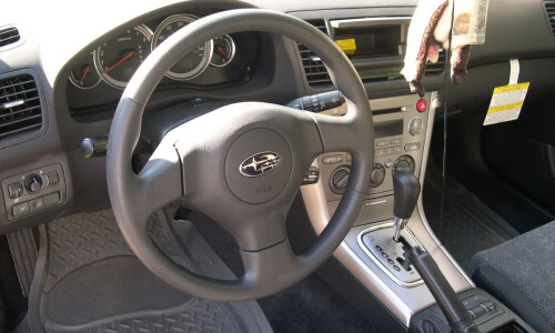 Subaru Outback 2.5i #11