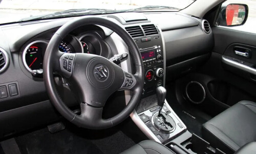 Suzuki Grand Vitara limited #11