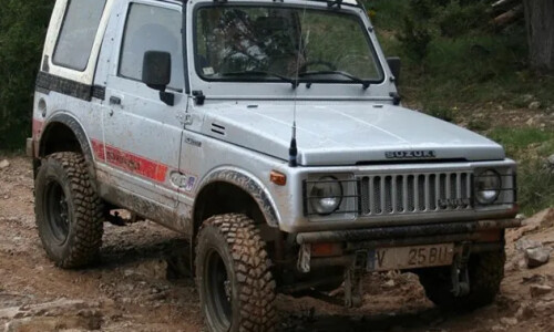 Suzuki SJ 410 #11