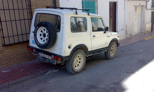 Suzuki SJ 410 #14