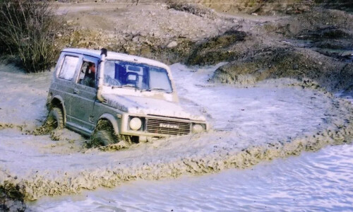 Suzuki SJ 413 #11