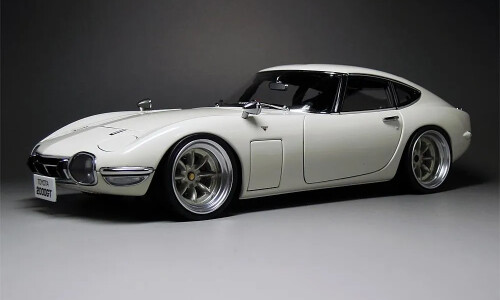 Toyota 2000 GT #10