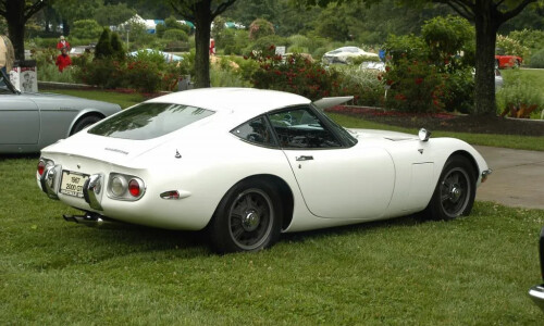Toyota 2000 GT #12