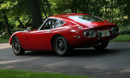 Toyota 2000 GT #16