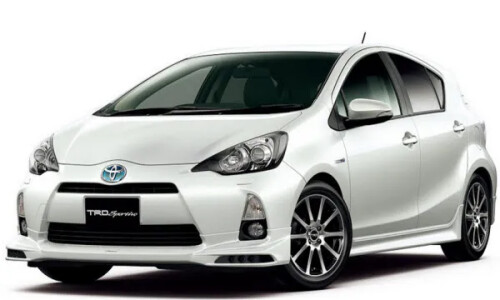 Toyota Aqua Hybrid #8