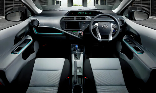 Toyota Aqua Hybrid #9