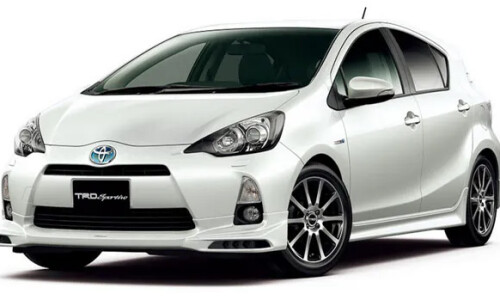 Toyota Aqua Hybrid #13