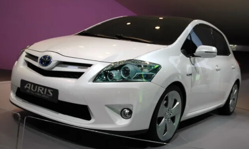 Toyota Auris HSD #10
