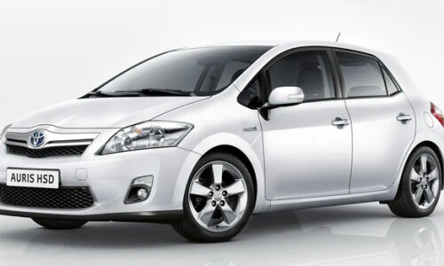 Toyota Auris HSD #14