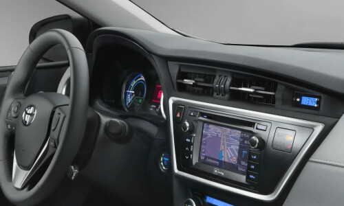 Toyota Auris Hybrid #14