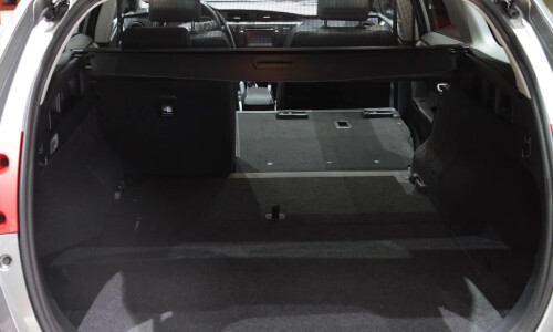 Toyota Auros Touring Sports #9