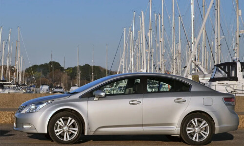 Toyota Avensis 2.2 D-CAT #5