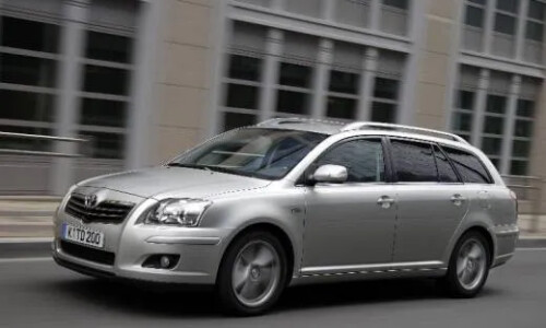 Toyota Avensis 2.2 D-CAT #8