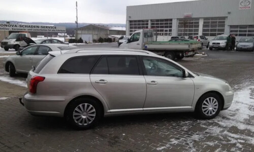 Toyota Avensis Combi Travel #5