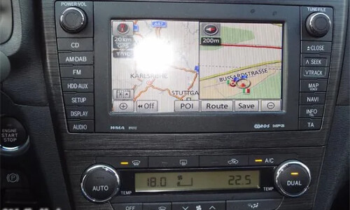 Toyota Avensis Combi Travel #7