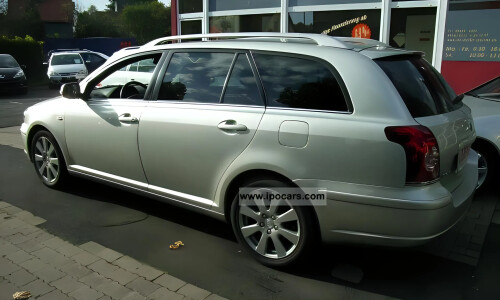 Toyota Avensis Combi Travel #14