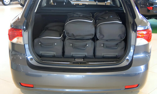 Toyota Avensis Travel #3