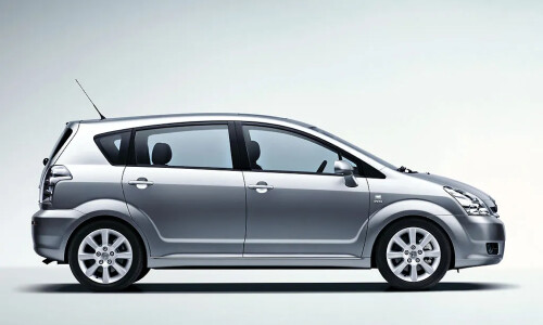 Toyota Corolla Verso #11