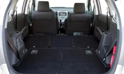 Toyota Corolla Verso 2.2 D-CAT #3
