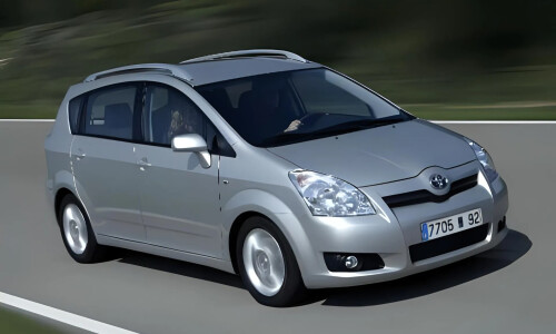 Toyota Corolla Verso 2.2 D-CAT #4