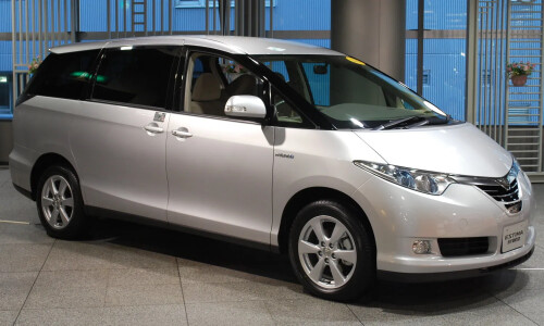 Toyota Estima #1