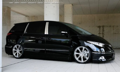 Toyota Estima #4