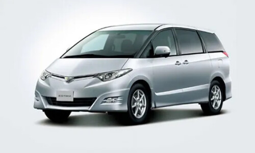 Toyota Estima #9